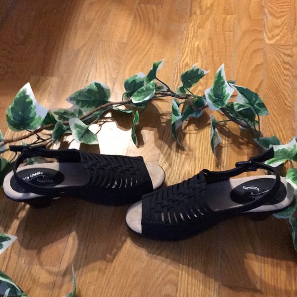 Easy Street / Comfort Wave Black Heels - Picture 2 of 8